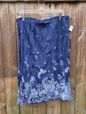Eddie Bauer Size Larde Navy Blue Paisley Midi Skirt